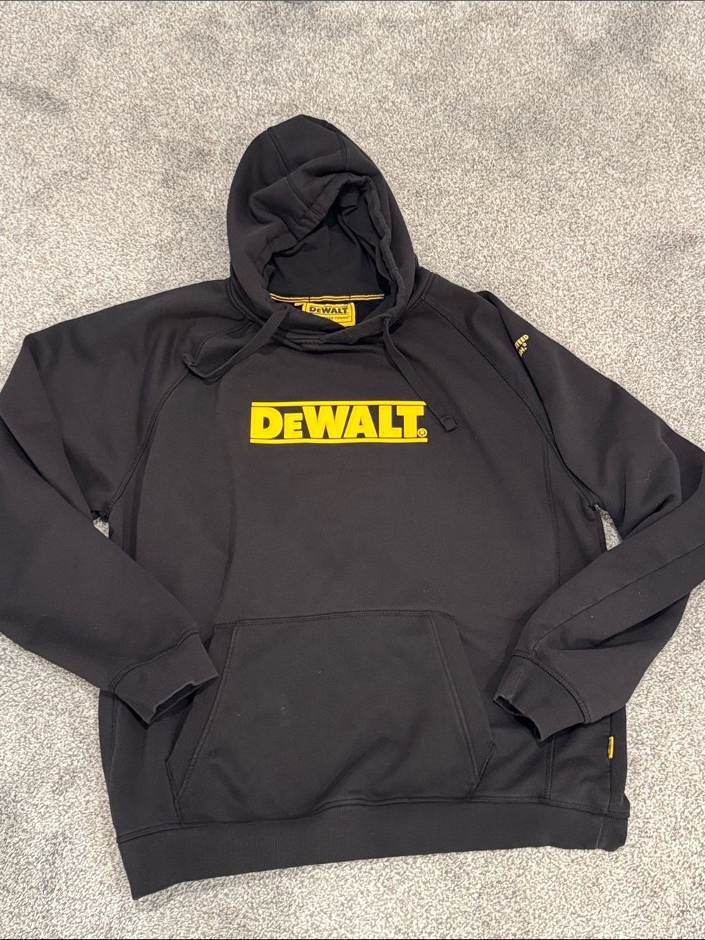 Men’s DeWalt raglan heavy hoodie